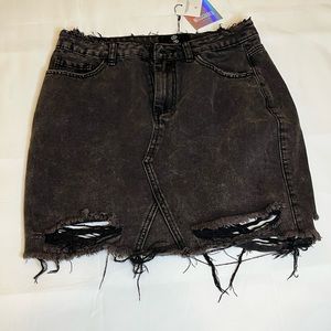NWT! Shadow Pocket Ripped Acid Washed Skirt